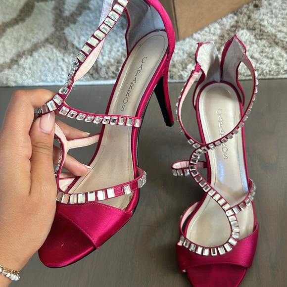 Pink heels! - Picture 2 of 4